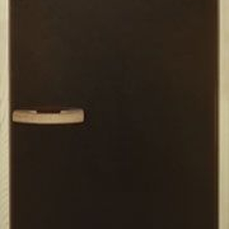 Дверь стеклянная (стекло бронза матовая 8 мм, 2 петли, ручка 210 коробка хвоя) 1900*700